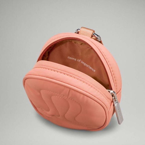 Lululemon Logo Pouch bag - Picture 3 of 8